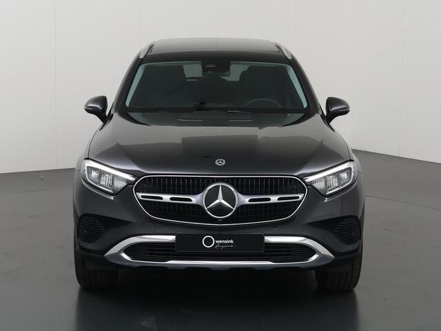 Mercedes-Benz GLC-KLASSE 300e 4MATIC Luxury Line | Trekhaak | Panoramadak | Navigatie | Keyless Go |