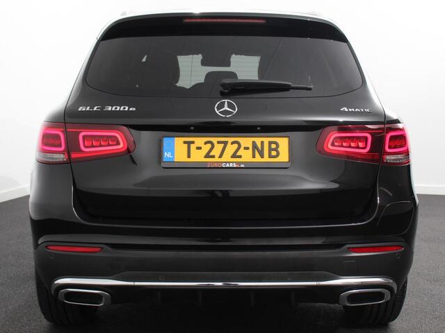 Mercedes-Benz GLC-KLASSE 300e 4MATIC AMG Line PHEV Mercedes-Benz GLC-klasse 300e 4MATIC AMG Line | Panoramadak | 360* Camera | Ambiente Verlichting | 19 Inch Lichtmetalen Velgen |