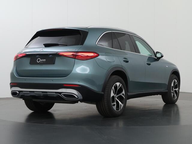 Mercedes-Benz GLC-KLASSE 300e 4MATIC Luxury Line | Panoramadak | Trekhaak | Winter pakket |
