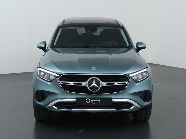 Mercedes-Benz GLC-KLASSE 300e 4MATIC Luxury Line | Panoramadak | Trekhaak | Winter pakket |