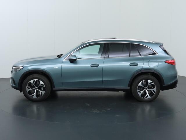 Mercedes-Benz GLC-KLASSE 300e 4MATIC Luxury Line | Panoramadak | Trekhaak | Winter pakket |