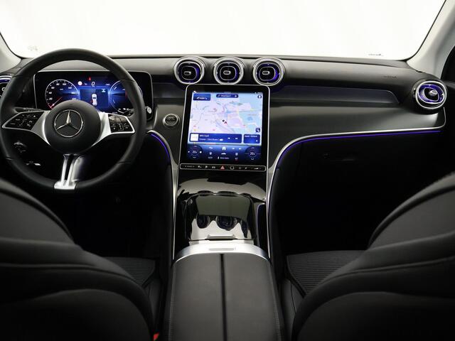 Mercedes-Benz GLC-KLASSE 300e 4MATIC Luxury Line | Panoramadak | Trekhaak | Winter pakket |