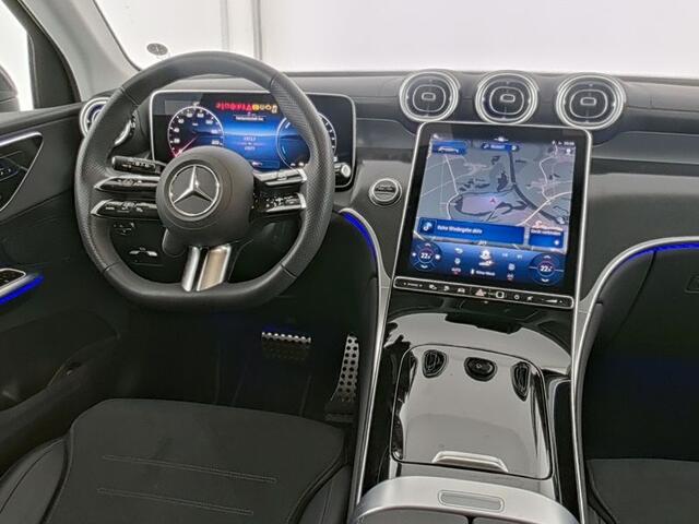 Mercedes-Benz GLC-KLASSE 300 e 4MATIC AMG Plug-In Hybride AMG Line | Night Pakket | Trekhaak | Alarm Klasse 3 | Distronic | Memory Voorstoelen | Stuur en Stoelverwarming. Inclusief 24 maanden MB Certified garantie voor Europa.