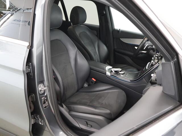 Mercedes-Benz GLC-KLASSE 250 4MATIC Premium | AMG | Panoramadak | Trekhaak | 360 graden camera | 20" lichtmetalen velgen |