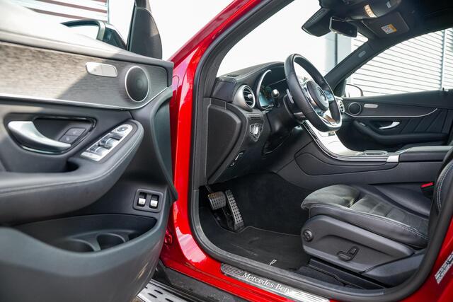 Mercedes-Benz GLC-KLASSE 300e 4MATIC Business Solution AMG Camera Leer Navi Virtual Dash Stoelverw.
