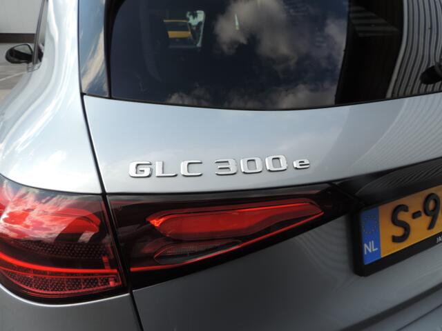 Mercedes-Benz GLC-KLASSE 300e 4MATIC Luxury Line