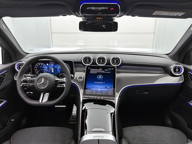 Mercedes-Benz GLC-KLASSE 300e 4MATIC Sport Edition | Premium Pakket | Nightpakket | Trekhaak | 360° camera | Digital Light | Sfeerverlichting | MBUX Augmented Reality | KEYLESS GO-comfortpakket |