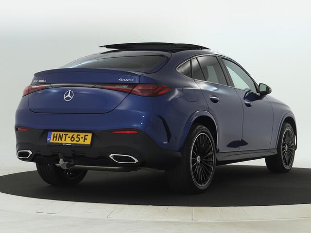 Mercedes-Benz GLC-KLASSE Coupé 300 e 4MATIC AMG Plug-In Hybride | Trekhaak | Panorama Dak | Stuur- en Stoelverwarming | Digital Light | 360 gr Camera | Memory | Inclusief 24 maanden Mercedes-Benz Certified garantie voor Europa.