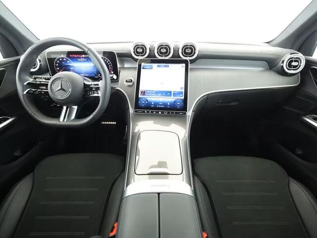 Mercedes-Benz GLC-KLASSE 300e 4MATIC AMG Line MEMORY TREKHAAK LED CAMERA STUURVERWARMING STOELVERWARMING