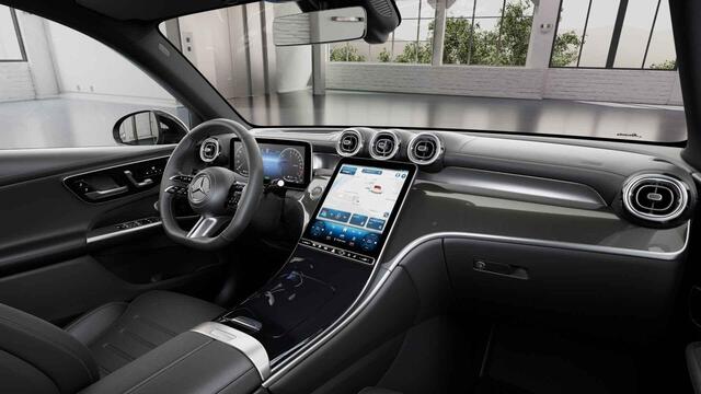 Mercedes-Benz GLC-KLASSE 300e 4MATIC Sport Edition | Panoramaschuifdak | Premium Plus | Night | Burmester | Trekhaak