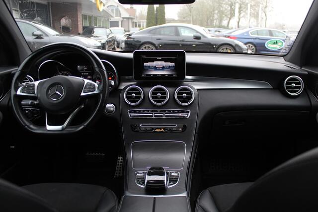 Mercedes-Benz GLC-KLASSE Coupé 350e 4MATIC Business Solution AMG / Camera / Leder / 19'' / Navigatie / Stoelverwarming / Cruise Control