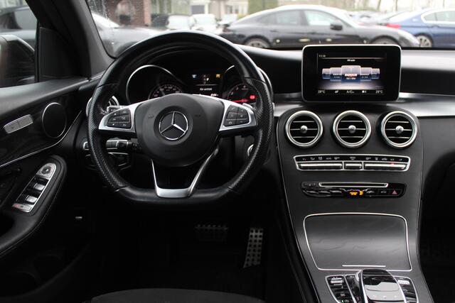 Mercedes-Benz GLC-KLASSE Coupé 350e 4MATIC Business Solution AMG / Camera / Leder / 19'' / Navigatie / Stoelverwarming / Cruise Control