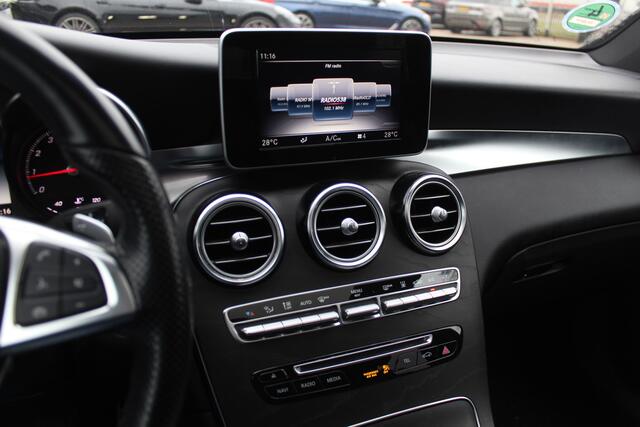 Mercedes-Benz GLC-KLASSE Coupé 350e 4MATIC Business Solution AMG / Camera / Leder / 19'' / Navigatie / Stoelverwarming / Cruise Control