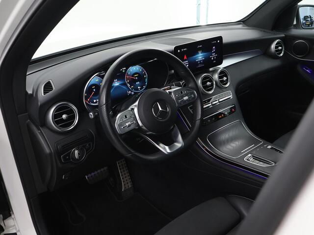 Mercedes-Benz GLC-KLASSE 300e 4MATIC | AMG Line | Panoramadak | Stoelverwarming | Sfeerverlichting | Apple carplay/Android auto | 360° Camera |