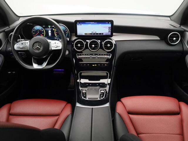 Mercedes-Benz GLC-KLASSE Coupé 300e 4MATIC Business Solution AMG | SCHUIFDAK | CAMERA | SFEERVERLICHTING | STOELVERW.