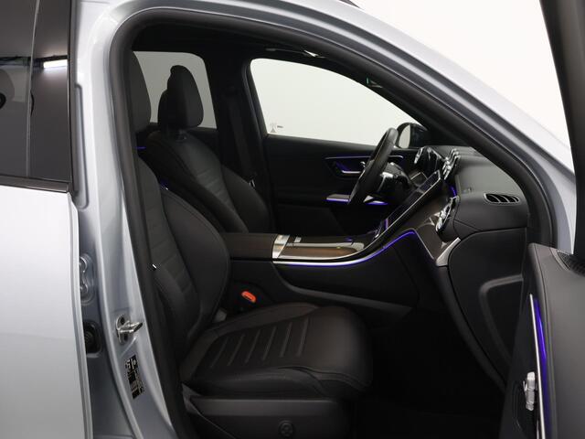 Mercedes-Benz GLC-KLASSE 300e 4MATIC AMG Line | Premium pakket | Panoramadak | Rij-assistentie pakket | Digital Light | Parkeer pakket | 20-Inch |