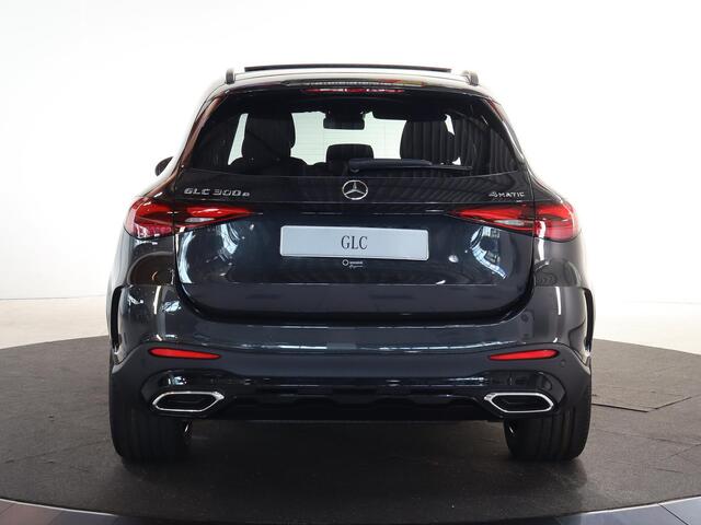 Mercedes-Benz GLC-KLASSE 300e 4MATIC Sport Edition | Night | Panoramaschuifdak | 360° camera | Dodehoekassistent | DIGITAL LIGHT |