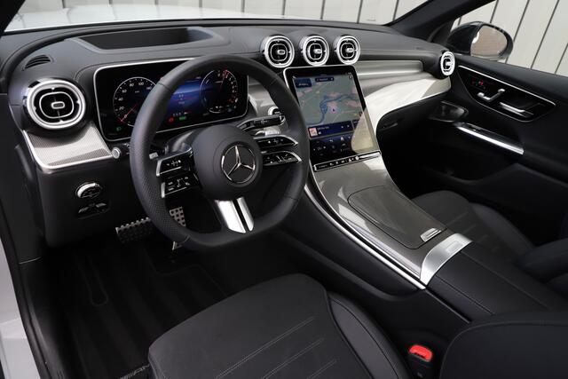 Mercedes-Benz GLC-KLASSE 400e AMG 4-Matic | 381PK | Achterasbesturing | Luchtvering | Pano | Head-up | Keyles-go | Sfeerverlichting | Memory | Distronic | Stuurwielverw. | 2025.