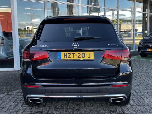 Mercedes-Benz GLC-KLASSE 300e 4MATIC Business Solution AMG | Panoramadak | Stoelverwarming | Cruise Control