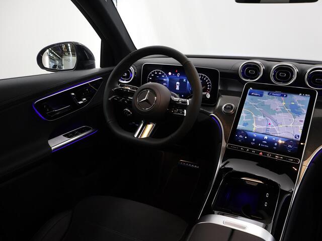 Mercedes-Benz GLC-KLASSE 300e 4MATIC Sport Edition | Panoramaschuifdak | Premium pakket | Nightpakket | 360° camera | Dodehoekassistent | DIGITAL LIGHT | Trekhaak |
