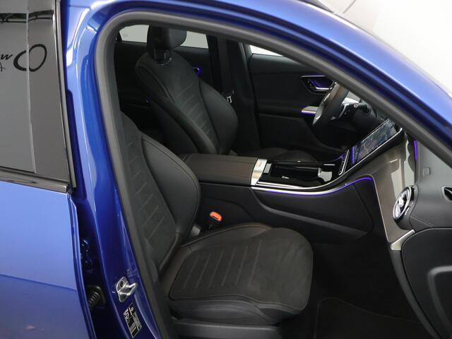 Mercedes-Benz GLC-KLASSE 300e 4MATIC Sport Edition | Panoramaschuifdak | Premium pakket | Nightpakket | 360° camera | Dodehoekassistent | DIGITAL LIGHT | Trekhaak |