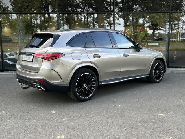 Mercedes-Benz GLC-KLASSE 400e 4Matic AMG 381PK // Airmatic // Trekhaak // Achteras besturing // Memory // Treeplanken // 20 inch // Camera