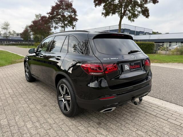 Mercedes-Benz GLC-KLASSE e AMG HUD Distronic Massage