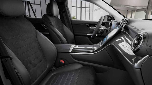 Mercedes-Benz GLC-KLASSE 300e 4MATIC AMG Line | Panoramadak | Trekhaak | Premium pakket | Rij assistentiepakket | Digital light | Apple carplay/Android auto |