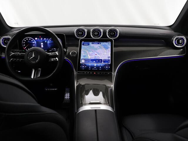 Mercedes-Benz GLC-KLASSE 300e 4MATIC AMG Line | AMG | Night | Panoramadak | Trekhaak | 360 graden camera | Memory | Digital Light | Sfeerverlichting |