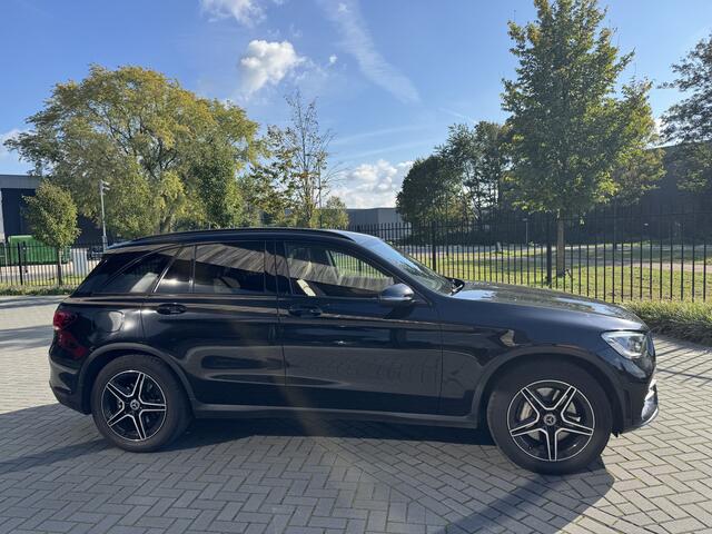 Mercedes-Benz GLC-KLASSE 200 Business Solution AMG Sportstoelen Leder, AMG Sport/ Night/ Ambience/ Park/ Spiegel Pakket, Int.Light+, Trekhaak, Lmv 19''