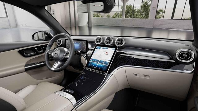 Mercedes-Benz GLC-KLASSE 300e 4MATIC Luxury Line | Beige bekleding | Rij assistentie pakket | Trekhaak | Panoramadak | 360 camera |