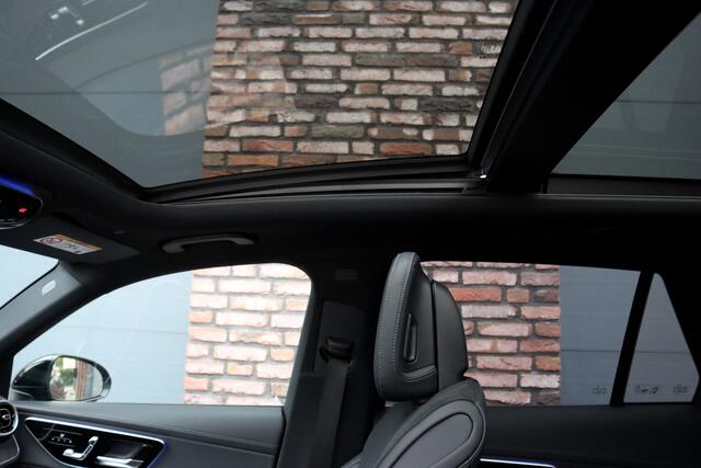 Mercedes-Benz GLC-KLASSE 400e 4MATIC AMG Line | Airmatic | Achterasbesturing | Distronic+ | Memory | Trekhaak | Digital Light | Surround Camera | Verwarmd Stuurwiel | Nightpakket |