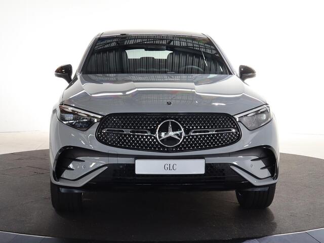 Mercedes-Benz GLC-KLASSE Coupé 300e 4MATIC Sport Edition | Panoramaschuifdak | Trekhaak | Treeplanken | Nightpakket | Rijassistentiepakket Plus | Premium pakket | 360° camera | DISTRONIC PLUS |