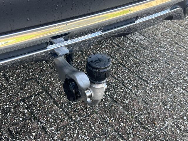 Mercedes-Benz GLC-KLASSE 300e 4MATIC AMG Line