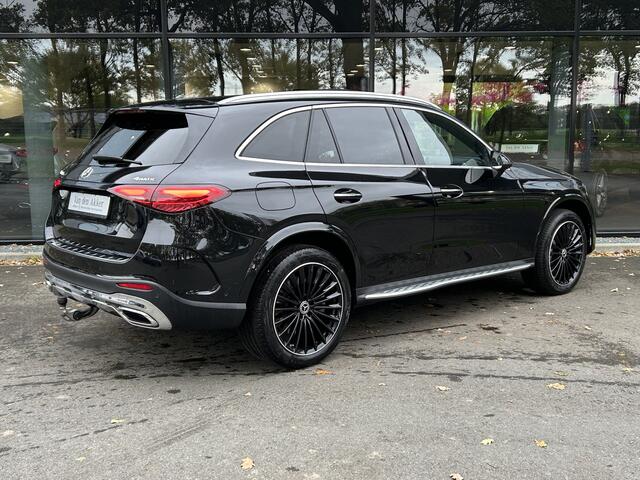 Mercedes-Benz GLC-KLASSE 300e AMG 4Matic // Burmester // Trekhaak // Panoramadak // Distronic // Rijassistentie pakket // Leder // Memory // 360 Camera // Alarm // Treeplanken