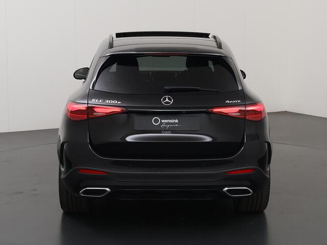 Mercedes-Benz GLC-KLASSE 300e 4MATIC AMG Line | Panoramadak | Trekhaak | Carbon | Winter pakket | 360 camera | Keyless GO |