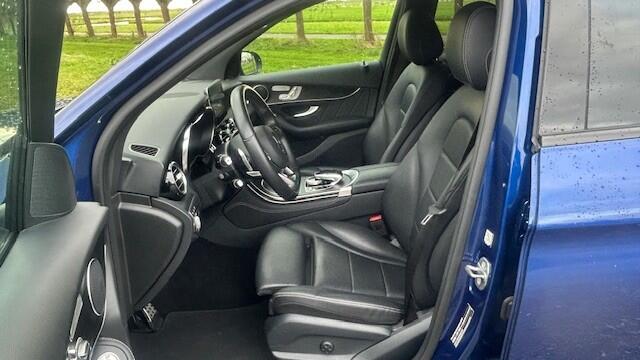 Mercedes-Benz GLC-KLASSE 250 4MATIC AMG-LINE 1E EIGENAAR!! NAVIGATIE COMAND, LEER, STOELVERWARMING, MEMORY STOELEN LINKS/RECHTS, SFEERVERLICHTING, NIGHTPAKKET, DODEHOEK ASSIST, RIJBAAN ASSIST, PARKEERHULP V/A, 360 GRADEN CAMERA, ELEC. ACHTERKLEP, LED LICHT, 19"AMG-VELGEN, ENZ. EN