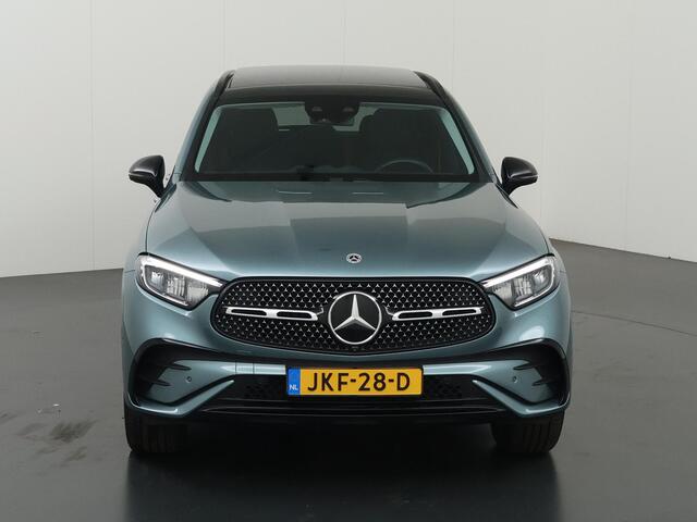 Mercedes-Benz GLC-KLASSE 300e 4MATIC AMG Line | Panoramadak | Trekhaak | Burmester | Keyless | Winter pakket | Night pakket |