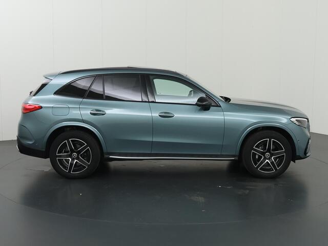Mercedes-Benz GLC-KLASSE 300e 4MATIC AMG Line | Panoramadak | Trekhaak | Burmester | Keyless | Winter pakket | Night pakket |
