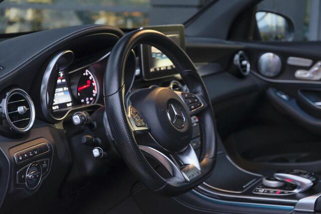 Mercedes-Benz GLC-KLASSE GLC43 AMG 367pk 4MATIC Panoramadak Luchtvering Burmester Trekhaak Distronic 21" LMV Leder Command