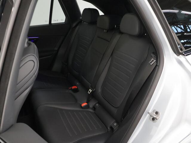 Mercedes-Benz GLC-KLASSE 300e 4MATIC Sport Edition | AMG-line | Night | Panoramadak | Sfeerverlichting | Digital light | 360 camera | Stoelverwarming |