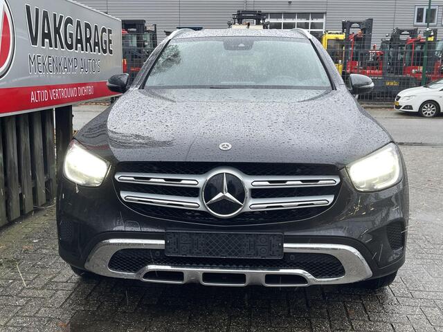 Mercedes-Benz GLC-KLASSE 300e 4MATIC 19"/Leder + memory/Stoel + stuurverwarming/Trekhaak/Camera/Dodehoek/Keyless/Apple Carplay & Android Auto