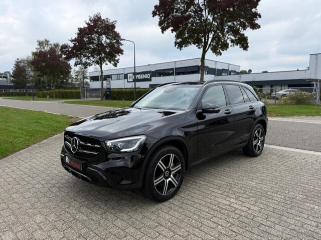 Mercedes-Benz GLC-KLASSE 300e AMG HUD Distronic+ Massage Elek. Trekhaak
