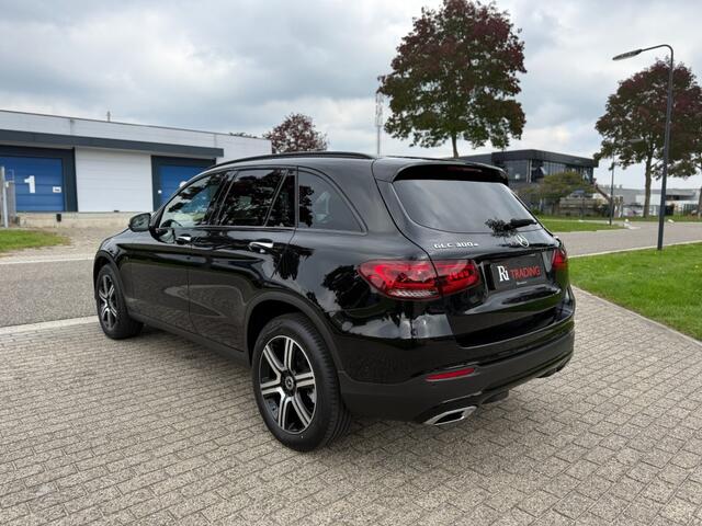 Mercedes-Benz GLC-KLASSE 300e AMG HUD Distronic+ Massage Elek. Trekhaak