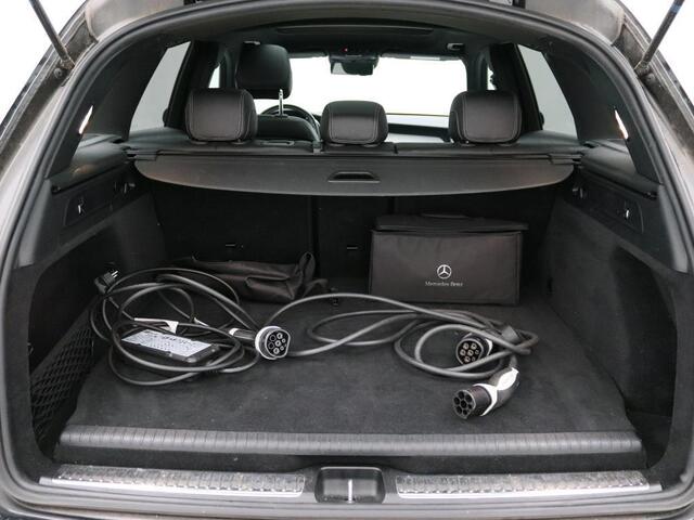 Mercedes-Benz GLC-KLASSE 300e 4MATIC AMG | Navi | Panorama | Trekhaak | Burmester |
