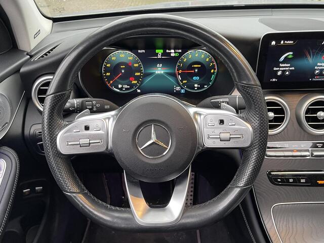 Mercedes-Benz GLC-KLASSE 300e 4MATIC AMG Line 19"/Panoramadak/Luchtvering/Trekhaak/Burmester/Keyless/Matrix LED/Stoelverwarming/Camera/Elektrische klep/Apple Carplay & Android Auto