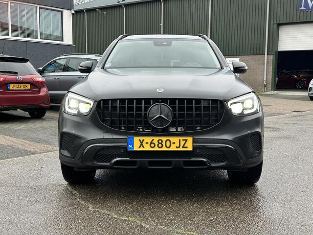 Mercedes-Benz GLC-KLASSE 300e 4MATIC Premium Plus PHEV PLUG-IN HYBRIDE | MEGA VETTE AUTO | PANORAMA DAK | 20INCH | CAMERA | ELEKTRISCHE KLEP | KEYLESS ENTRY + START | DODEHOEK | RIJKLAAR + 12 MND BOVAG GARANTIE!