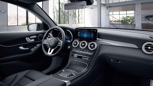 Mercedes-Benz GLC-KLASSE Coupé 300e 4MATIC Business Solution AMG | Schuif/kanteldak | Memory | Trekhaak | Widescreen | Getint glas | Stoelverwarming |