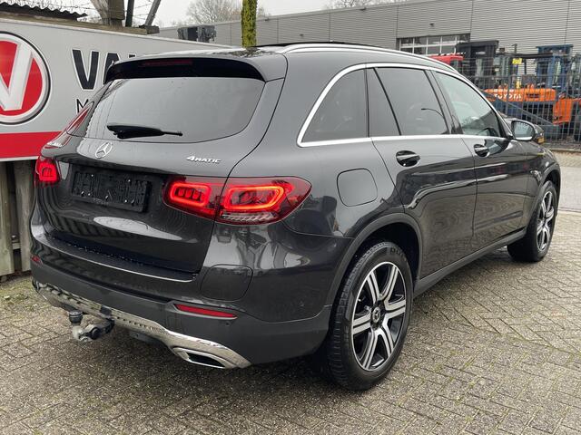 Mercedes-Benz GLC-KLASSE 300e 4MATIC 19"/Leder + massage + memory/Panoramadak/Dodehoek/Adaptieve cruise/Burmester/Matrix LED/Apple Carplay & Android Auto/Stoelverwarming/Elektrische klep