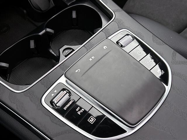 Mercedes-Benz GLC-KLASSE Coupé 300 e 4MATIC Business Solution AMG | 360 Camera | Memory Seats | Sfeerverlichting | Treeplanken | Trekhaak | Navigatie | Schuifdak | 24 Maanden Mercedes-Benz Certified Garantie.